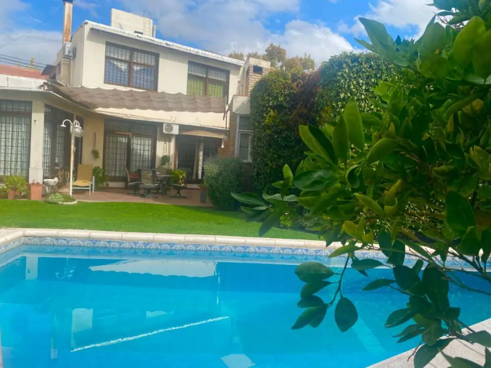 Casa de 4 dormitorios en Godoy Cruz, foto 3