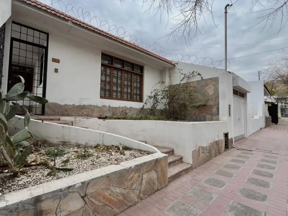 Casa de 4 dormitorios en Godoy Cruz, foto 3