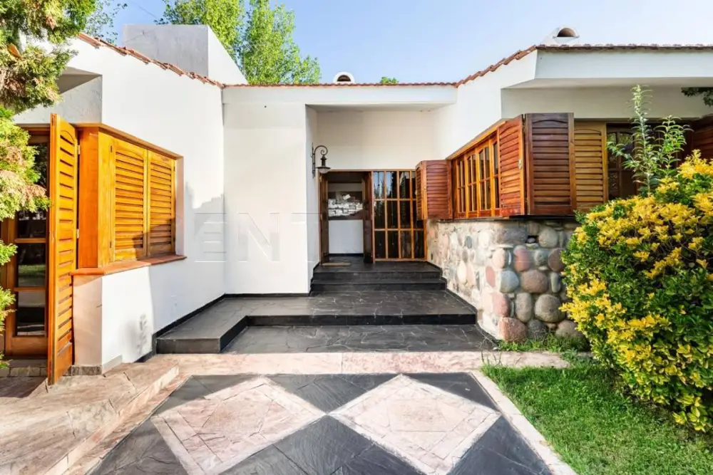 Casa de 4 dormitorios en Chacras de Coria, foto 3