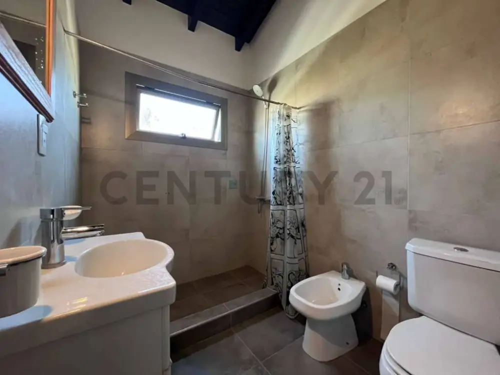 Casa de 4 dormitorios en Luján de Cuyo, foto 2