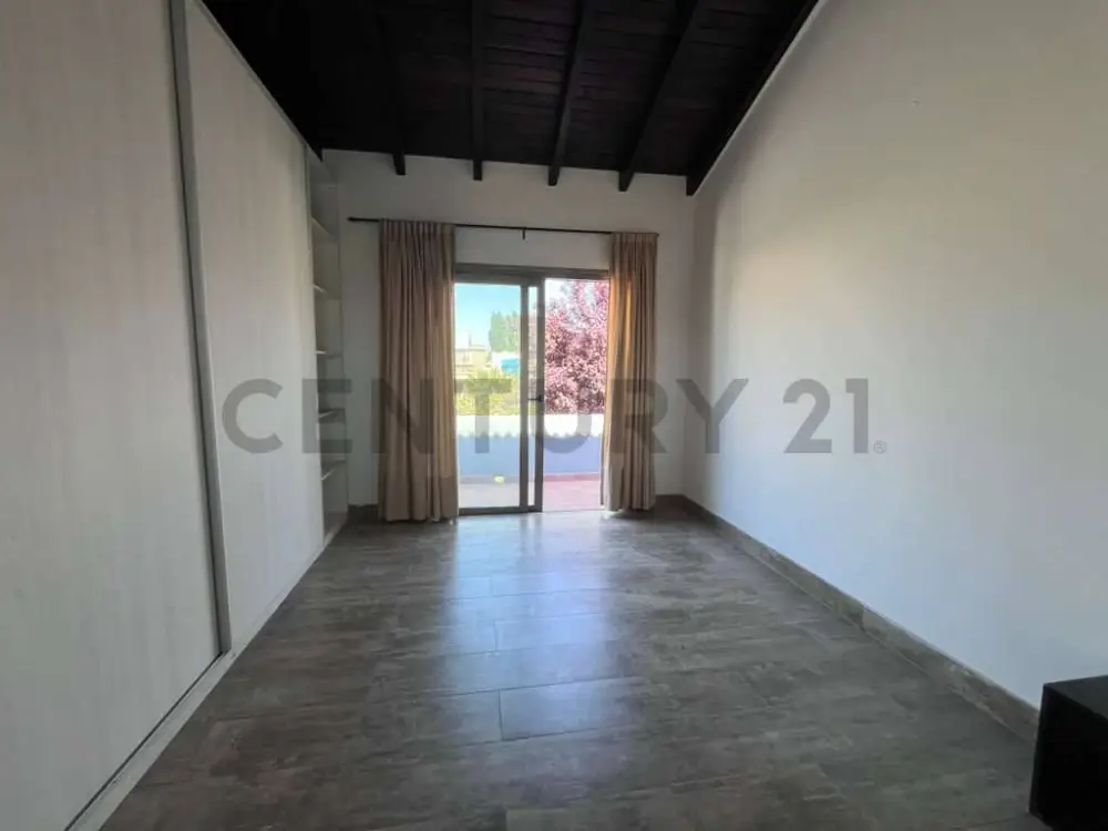 Casa de 4 dormitorios en Luján de Cuyo, foto 4