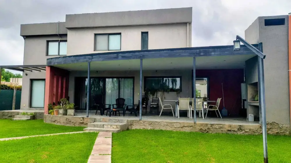 Casa de 4 dormitorios en Guaymallén, foto 5