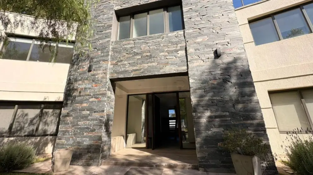Casa de 5 dormitorios en Mayor Drummond, foto 3