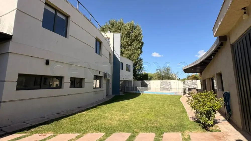 Casa de 5 dormitorios en Mayor Drummond, foto 5