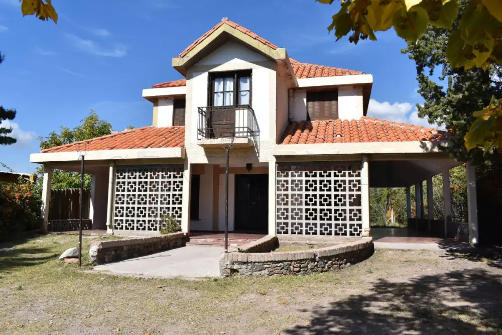 Casa de 6 dormitorios en Luján de Cuyo, foto 2