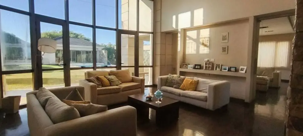 Casa de 6 dormitorios en Barrio Privado Dalvian, foto 4