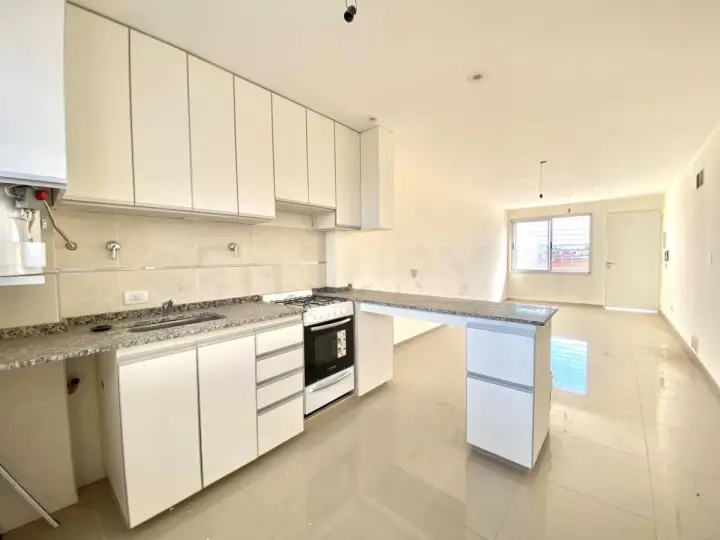Departamento de 2 dormitorios en Luzuriaga, foto 1