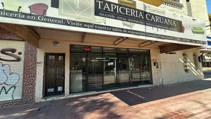 Local en Cuarta Sección, foto 1