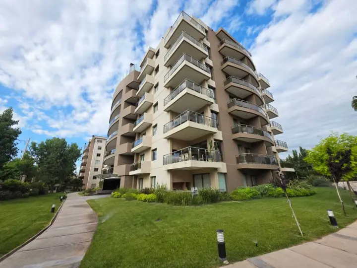 Departamento de 2 dormitorios en Godoy Cruz