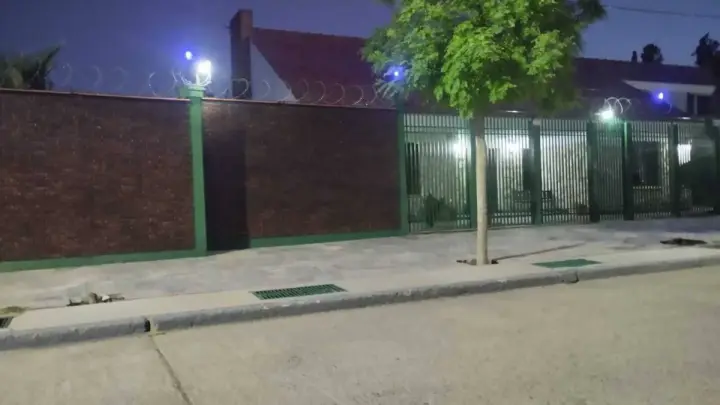 Casa de 6 dormitorios en General Gutiérrez