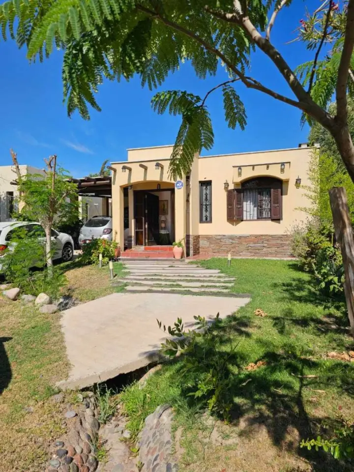 Casa de 3 dormitorios en Guaymallén, foto 1