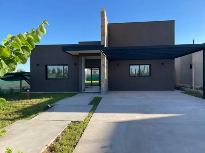 Casa de 3 dormitorios en Luján de Cuyo, foto 1