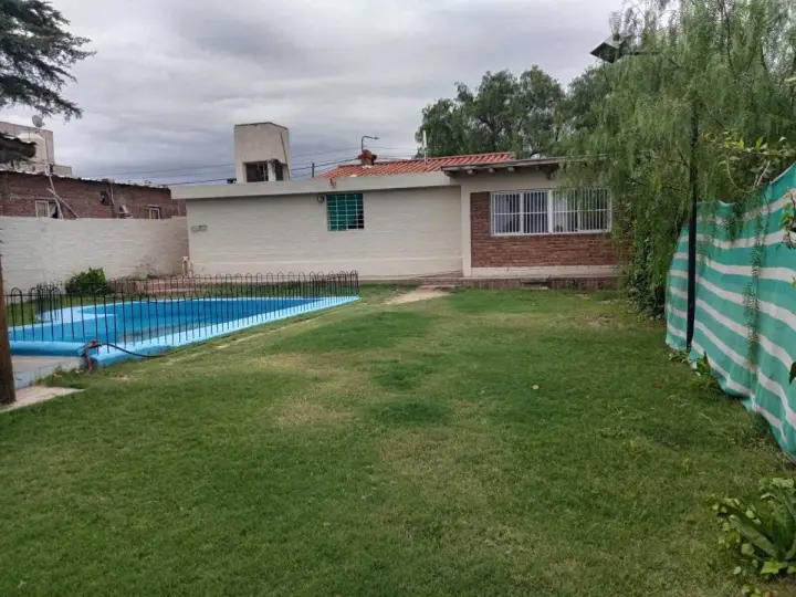 Casa de 5 dormitorios en Vistalba