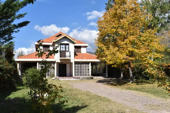 Casa de 6 dormitorios en Luján de Cuyo, foto 1