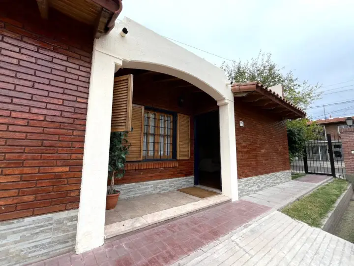 Casa de 3 dormitorios en Guaymallén, foto 1
