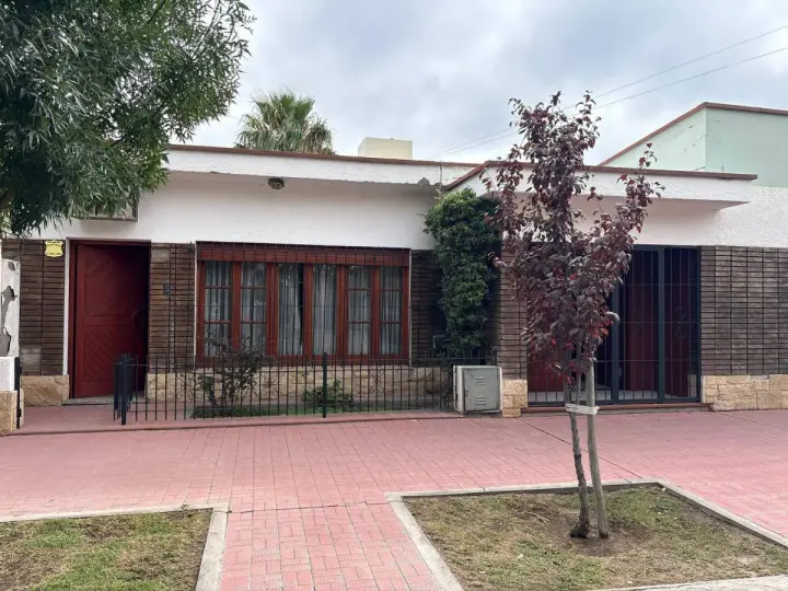 Casa de 5 dormitorios en San Rafael