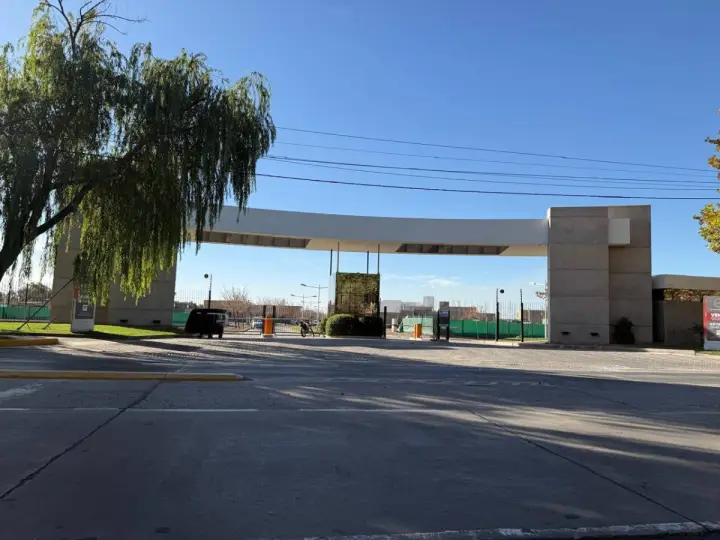 Lote de 404 m² en Villa Nueva