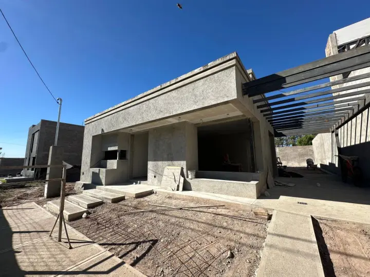 Casa de 3 dormitorios en Villa Hipodromo, foto 1