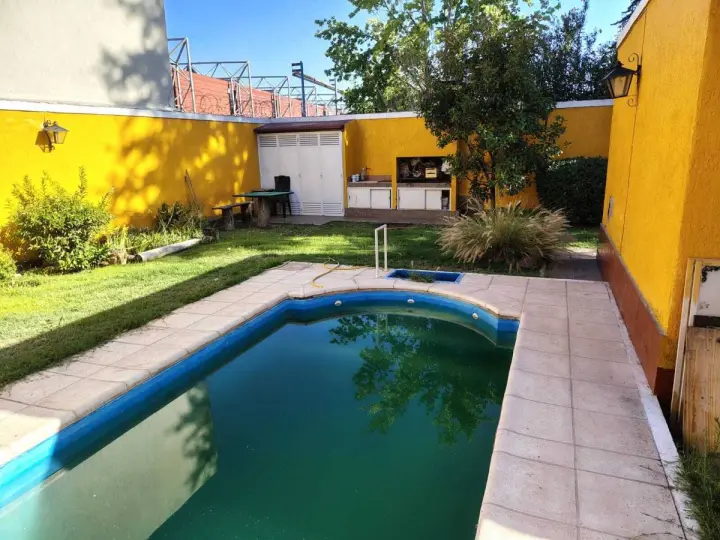 Casa de 3 dormitorios en Godoy Cruz