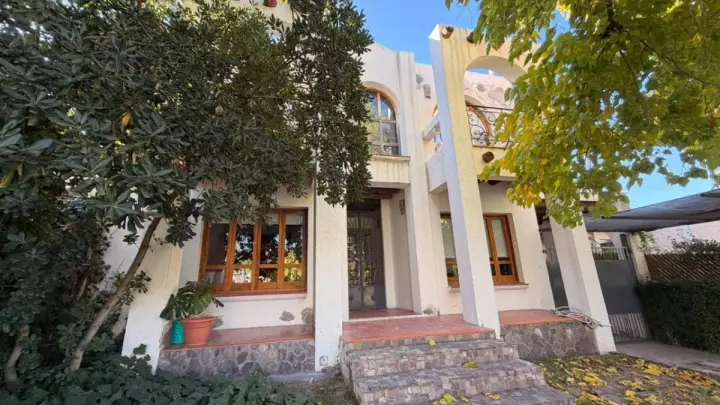Casa de 3 dormitorios en El Challao