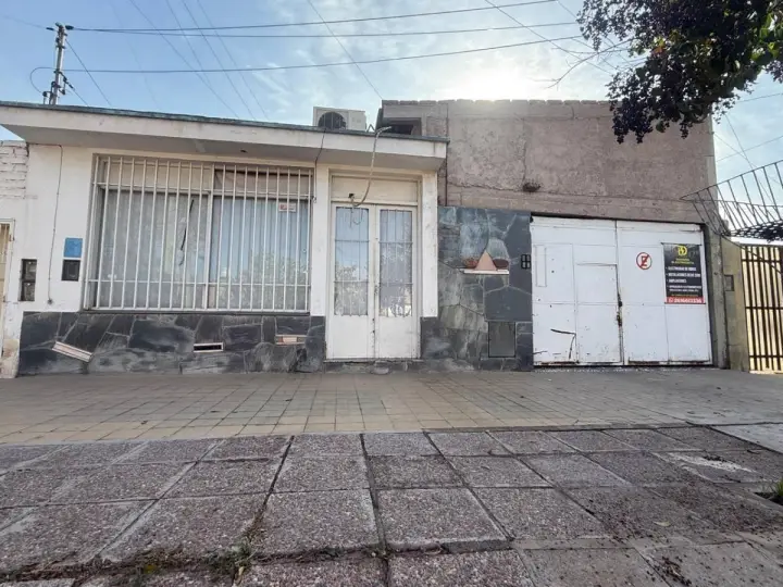 Casa de 5 dormitorios en Las Heras