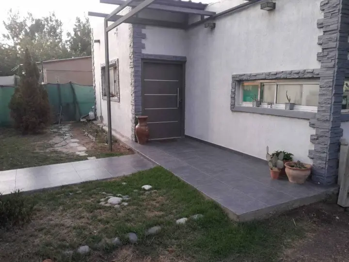 Casa de 3 dormitorios en Rodeo de la Cruz