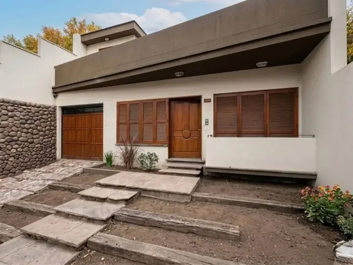 Casa de 5 dormitorios en Quinta Sección