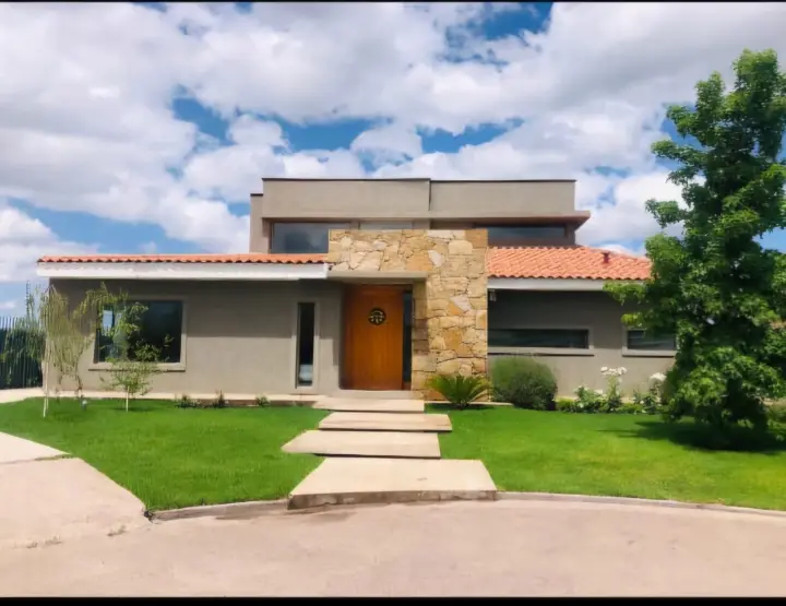 Casa de 3 dormitorios en VILLA ATILIA LUJAN DE CUYO, foto 1