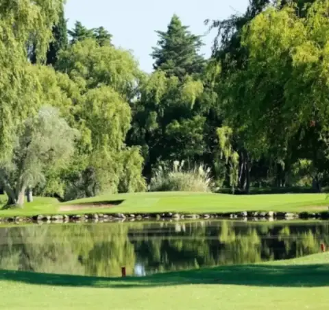 Lote de 471 m² en Club de Campo