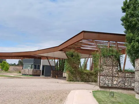 Lote de 300 m² en Rodeo del Medio