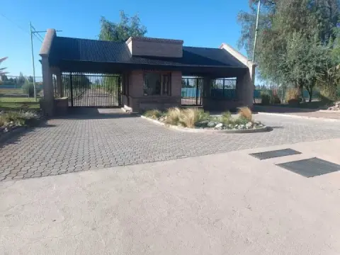 Lote de 943 m² en Perdriel