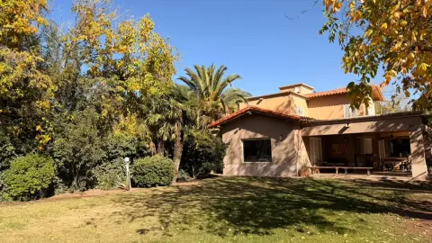 Casa de 5 dormitorios en Chacras de Coria