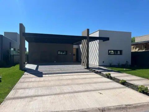 Casa de 3 dormitorios en Maipú