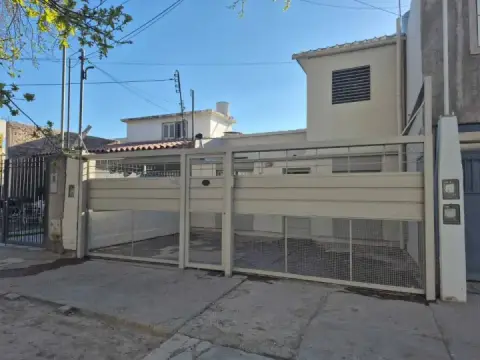 Casa de 3 dormitorios en Guaymallén